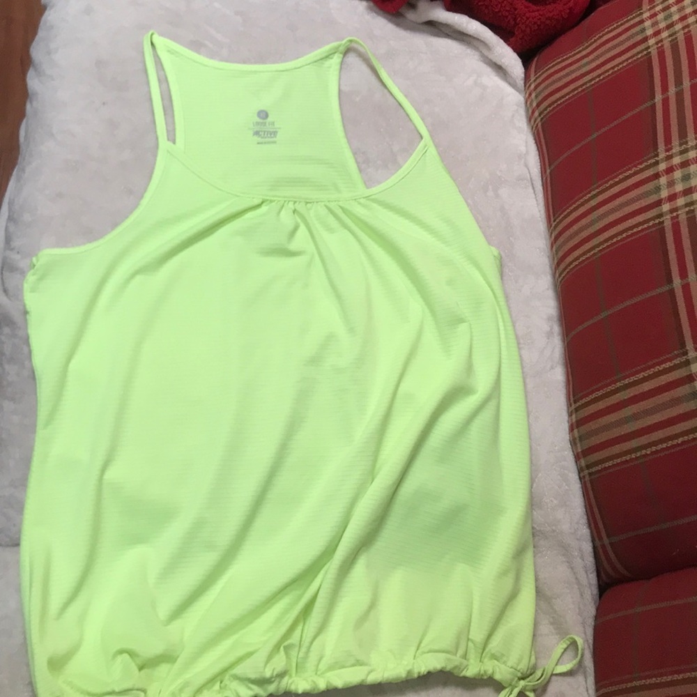 (C) Old Navy active loose fit top size XL